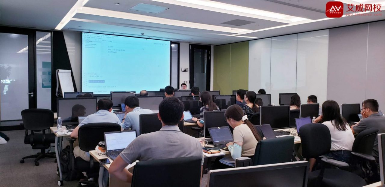 走进明导，Python数据分析与挖掘内训班开启！
